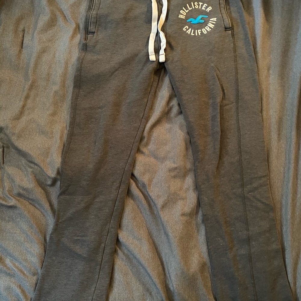 Hollister sweatpants LOT (3)